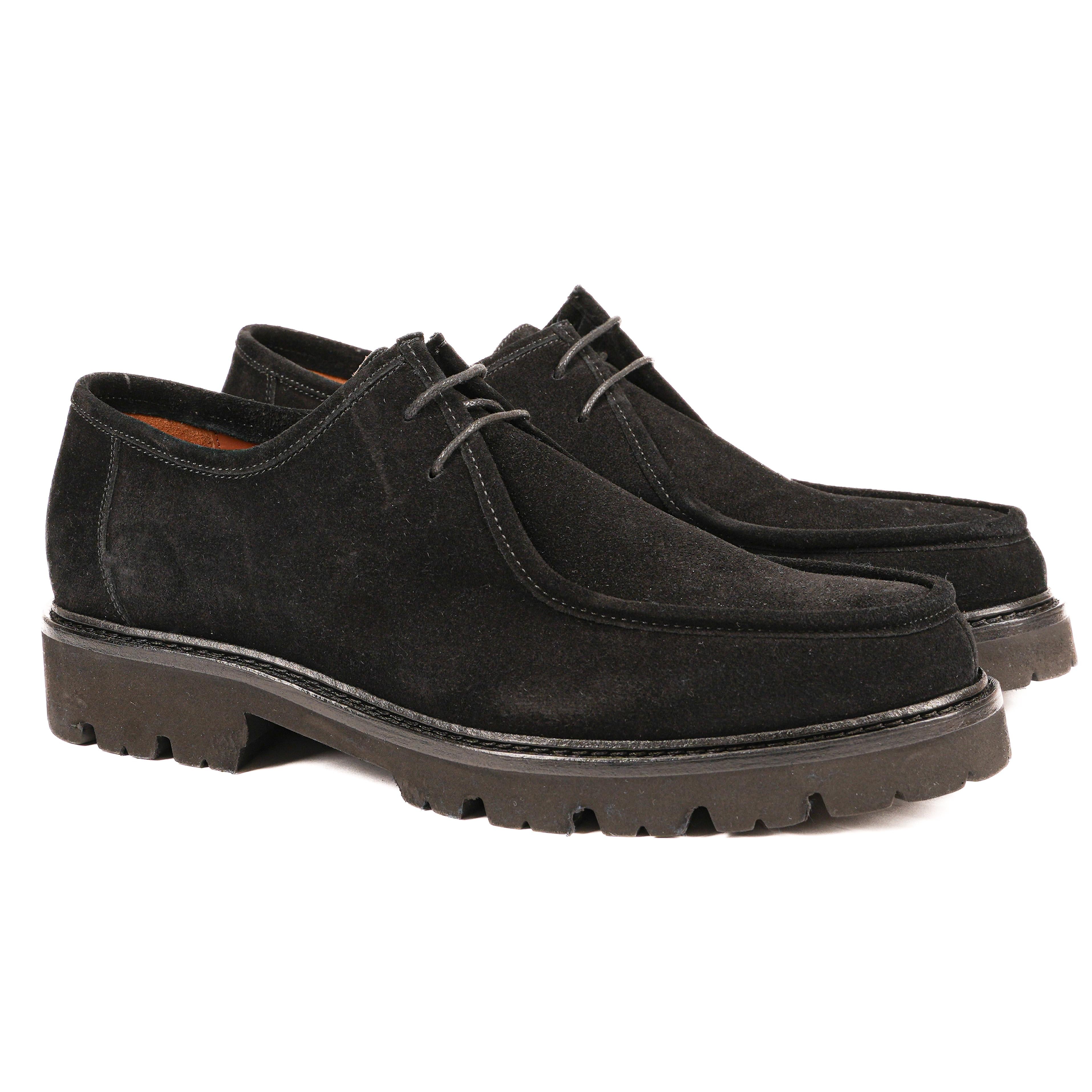 PERETO  Stringata Nero in Vitello Scamosciato<BR/> PERETO -NRO CALZOLERIA TOSCANA 39 